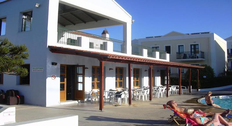 Camari Garden Hotel Apartments Gerani Chanion Extérieur photo